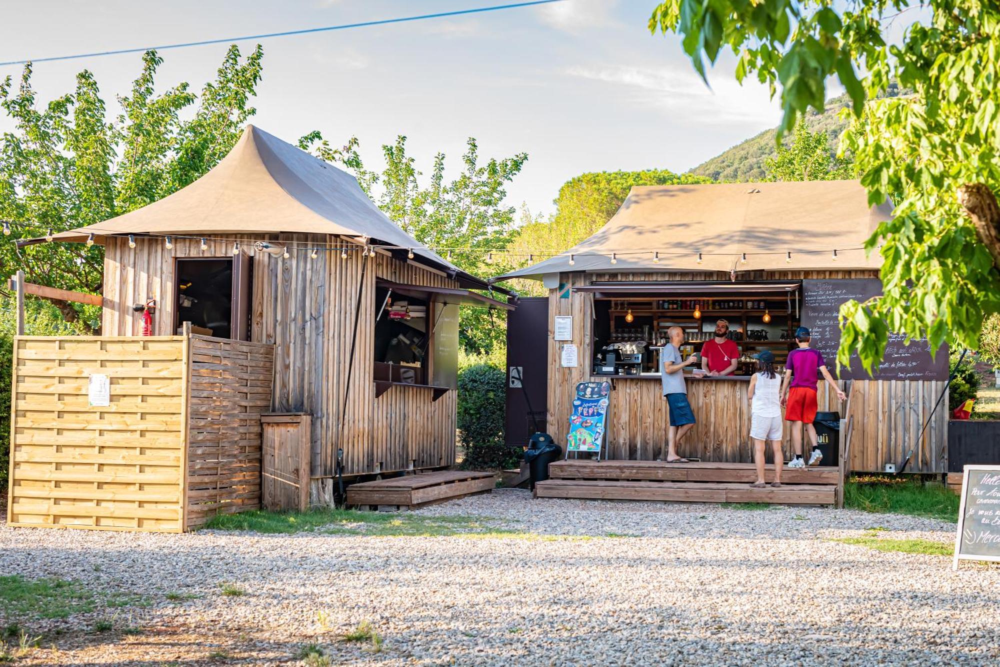Camping Onlycamp Les Vailhes Lodève 外观 照片